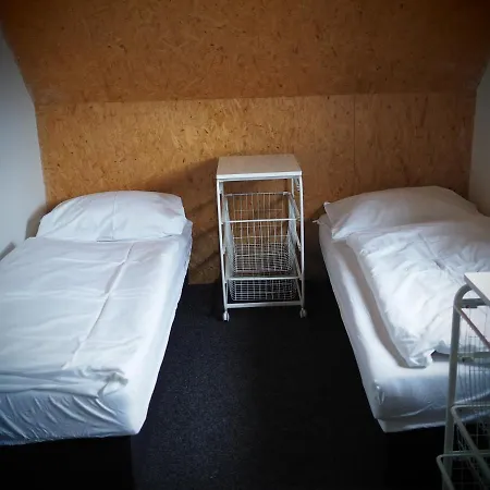 Srub U Lanovky Hostel *